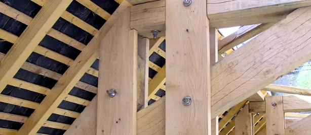 Charpente en bois massif dkz pour toiture traditionnelle dans les hautes-pyrénées